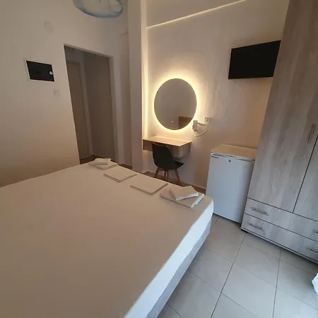 Toula's 3*